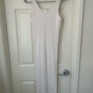 LAST CHANCE- DONATING
H&M Ribbed Dress in Cream